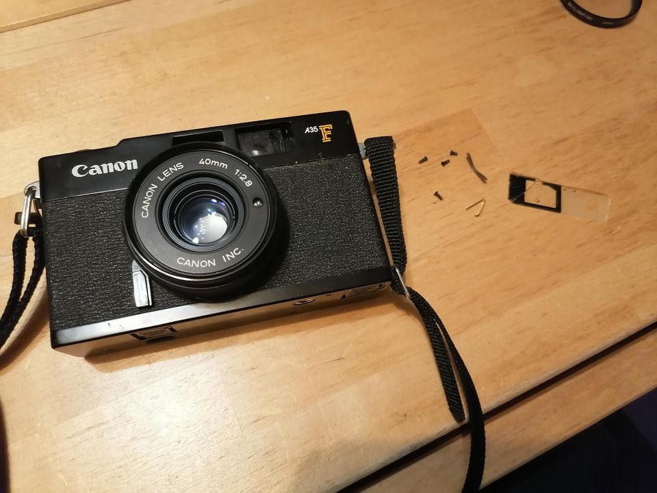 Canon a35f varaosiksi tai korjattavaksi