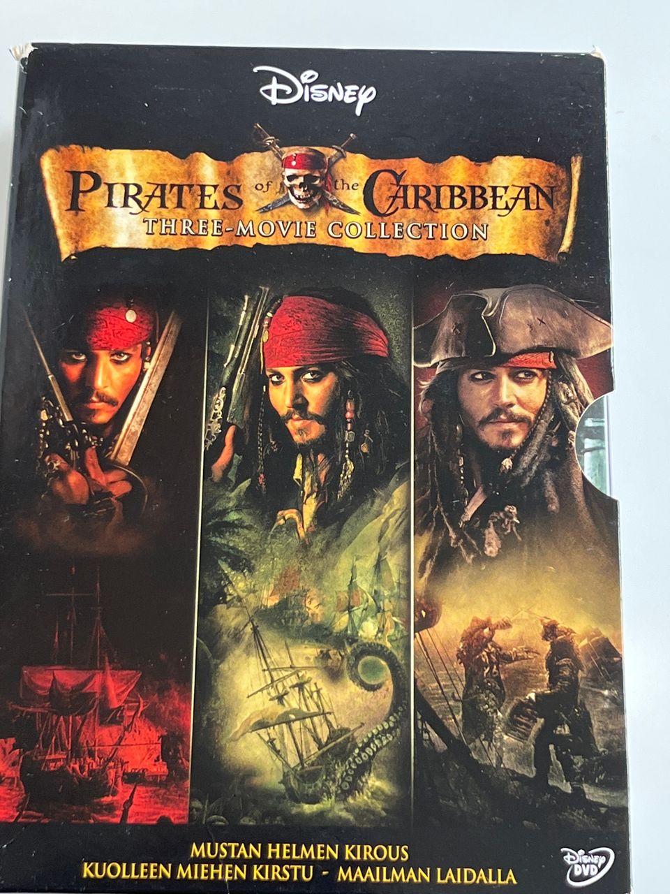 Walt Disney Pirates of the Caribbean 3 elokuvaa.