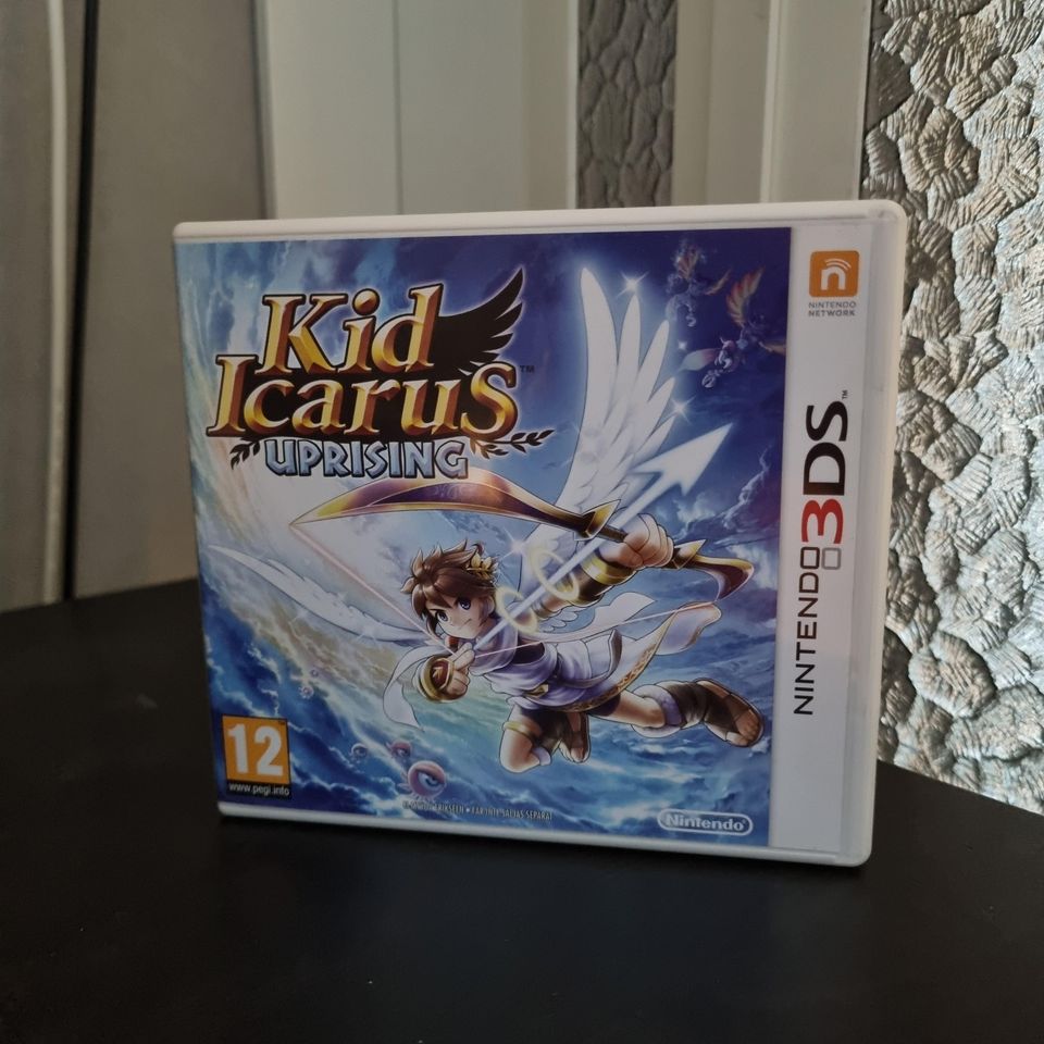 Kid Icarus Uprising 3DS -peli