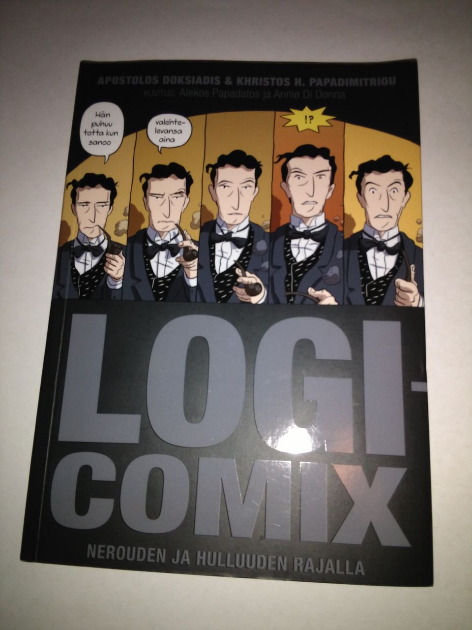 Doksiadis, Papadimitriou: Logicomix - nerouden ja hulluuden rajalla, Avain 2010