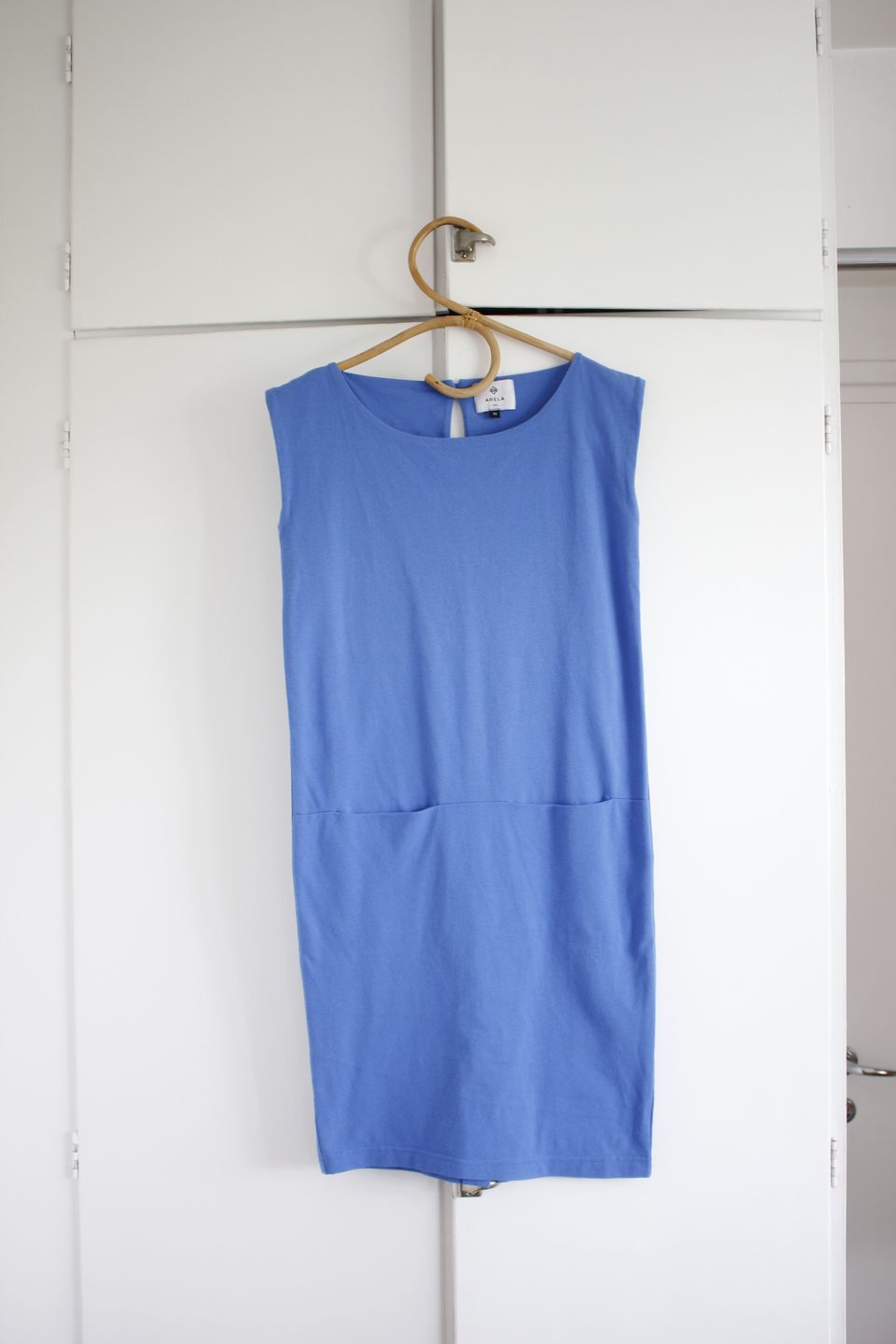 Käyttämätön sininen Arela mekko XS