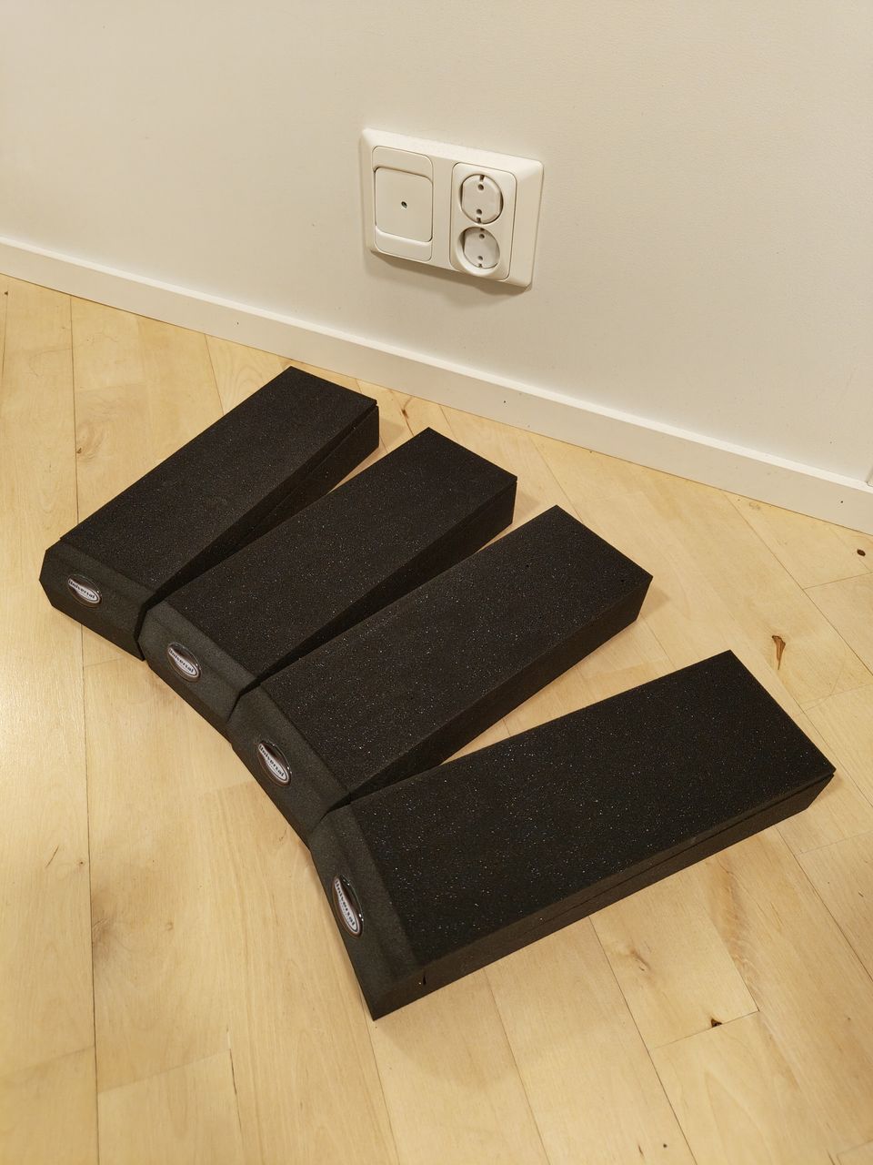 Universal Acoustics Vibro-Pads