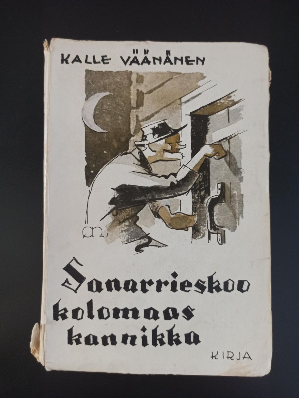 Sanarrieskoo kolomaas kannikka, Väänänen Kalle, v. 1930