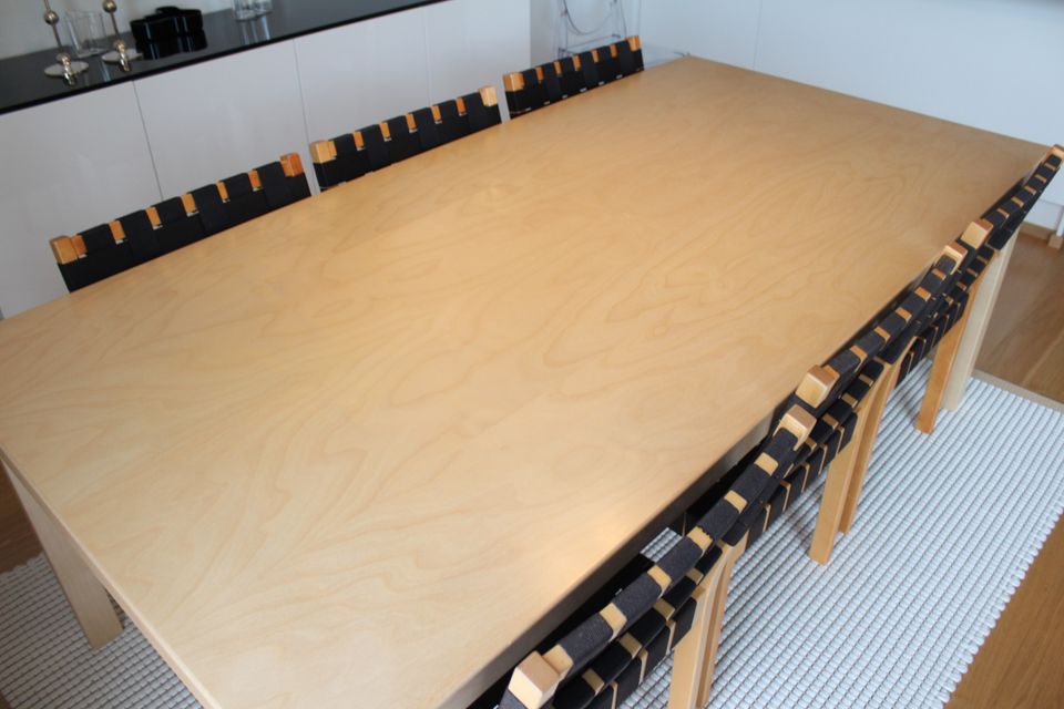 Artekin design ruokapöytä ja tuolit