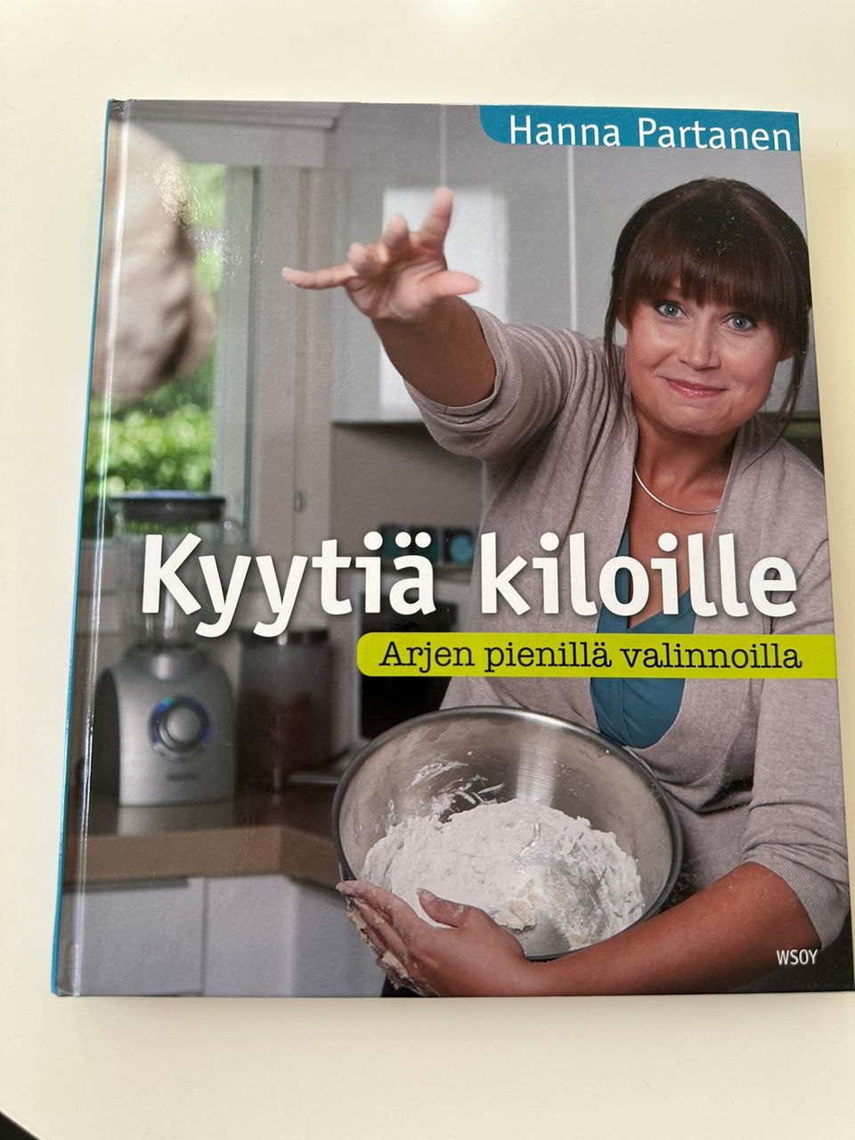 Hanna Partanen: Kyytiä kiloille -kirja, laihdutusopas