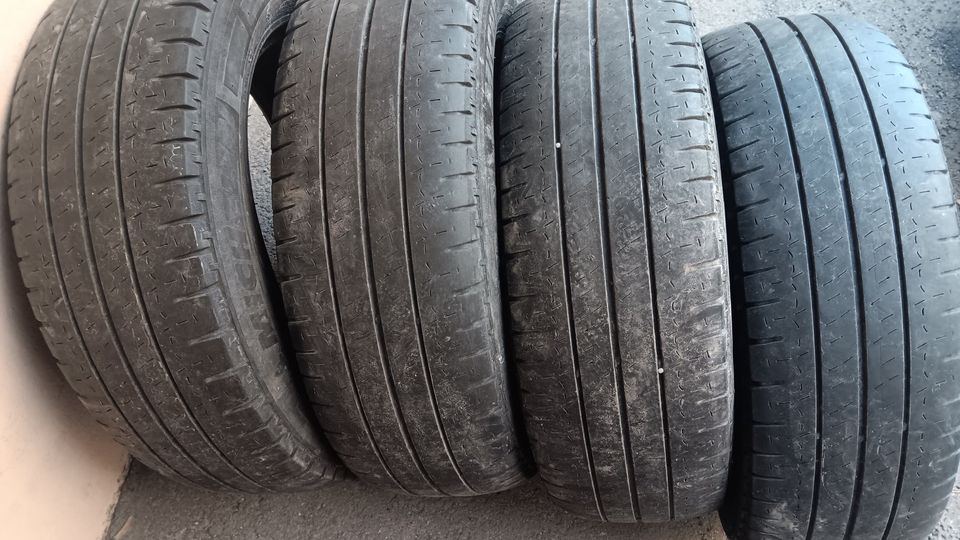 195/70R15C Michelin Agilis Kesärenkaat 4kpl