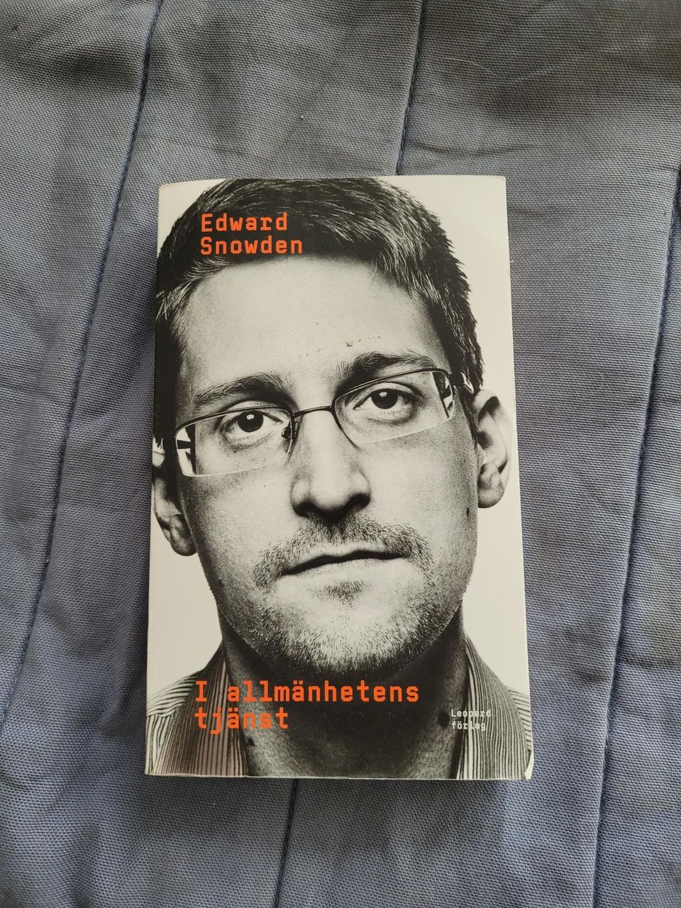 Edward Snowden: I Allmänhetens Tjänst -Bok