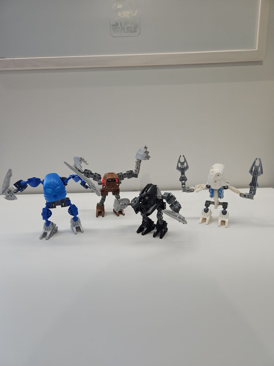 Lego Bionicle Matoran of Voya Nui -sarjan hahmot