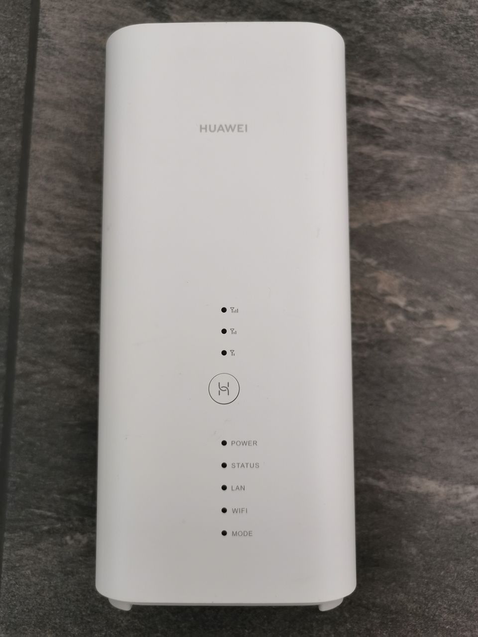 Huawei mobiilireititin B818-263 4G modeemi mokkula