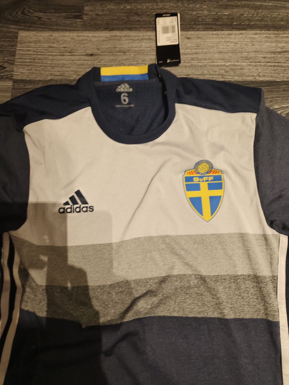 Ruotsi jalkapallopaita