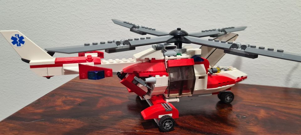 Lego pelastushelikopteri 7903