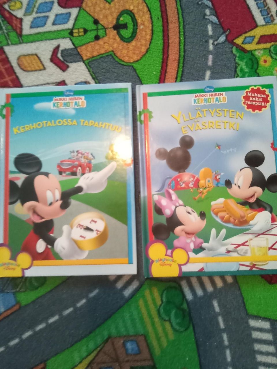 Disney Mikki hiiren kerhotalo kirjat 2 kpl