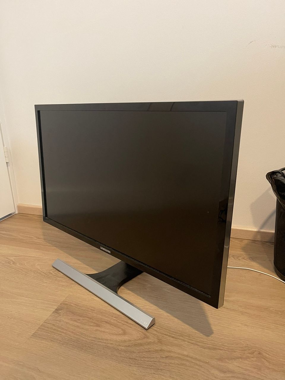 Samsung 28" 4K UHD LED näyttö