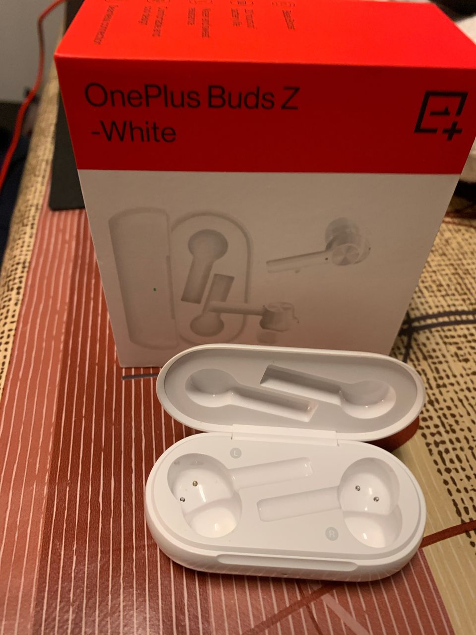 Kuulokekotelo OnePlus Buds Z White