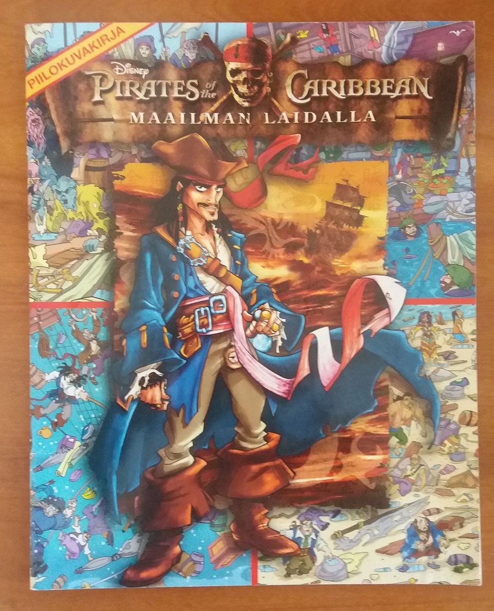 Pirates of the Caribean - Maailman laidalla piilokuvakirja