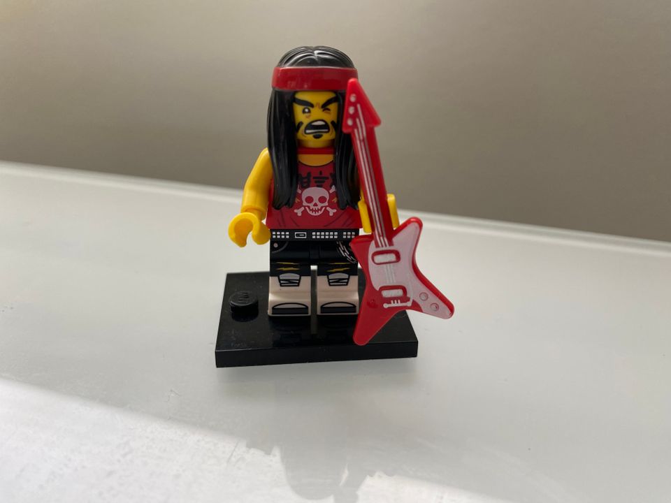 Lego Gong & guitar rocker figuuri