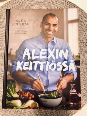 Uusi kokkikirja  Alex Nurmi