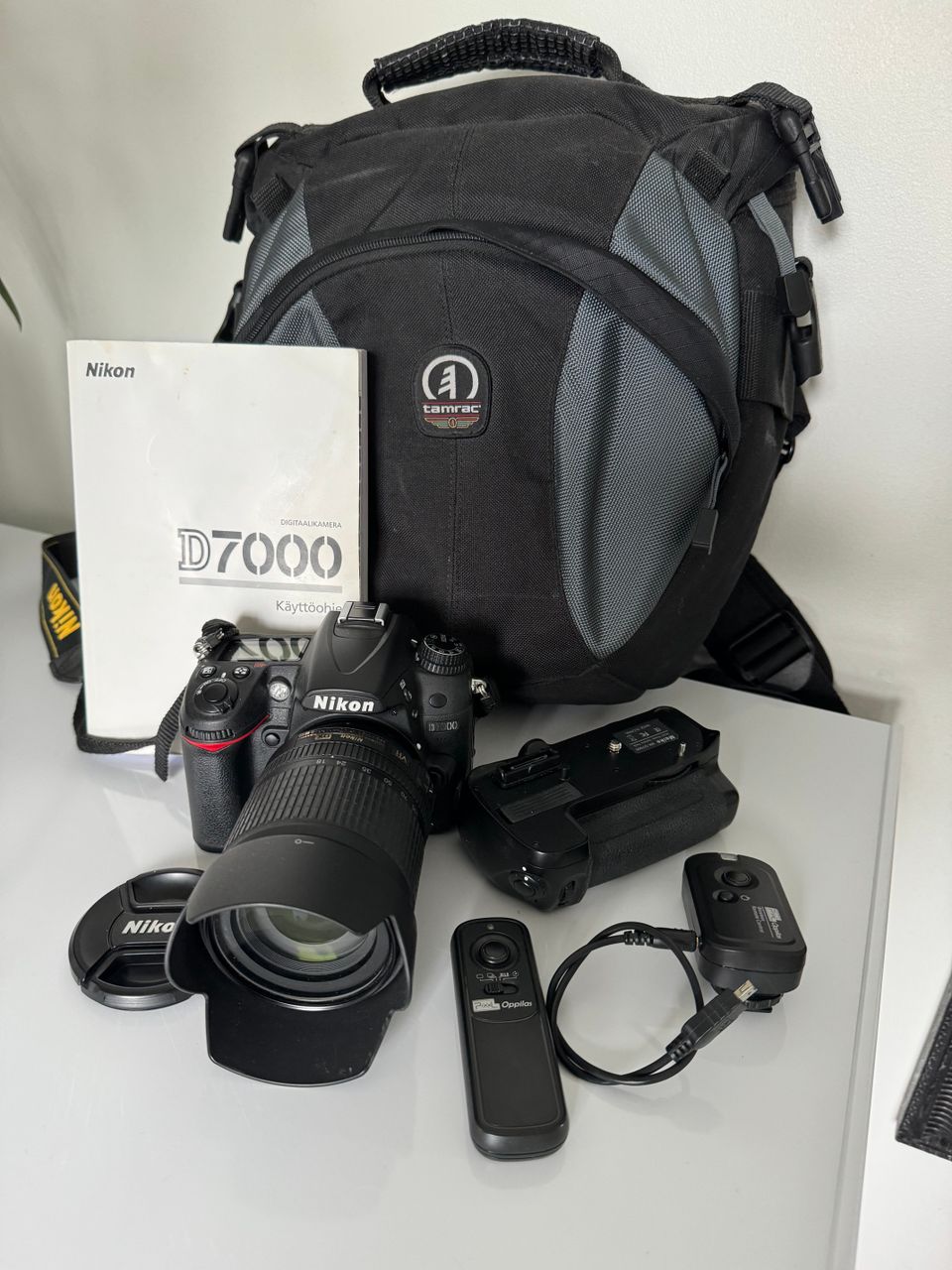 Nikon D7000 + 18-105mm objektiivi