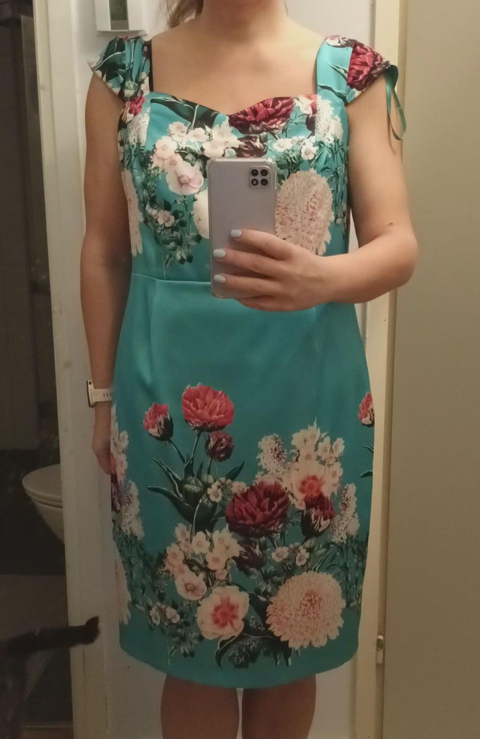 Uusi ihana mekko, koko 44