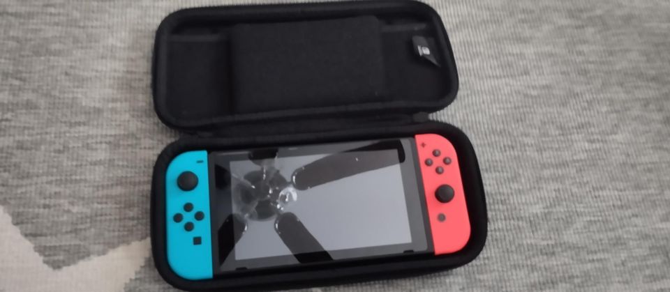 Nintendo switch + tavarat vähän käytetty