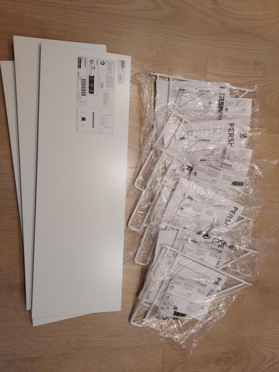 Ikea Burhult hyllylevyt + Pershult kannattimet