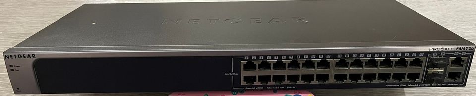 Netgear ProSafe FSM726 24 port managed ethernet switch