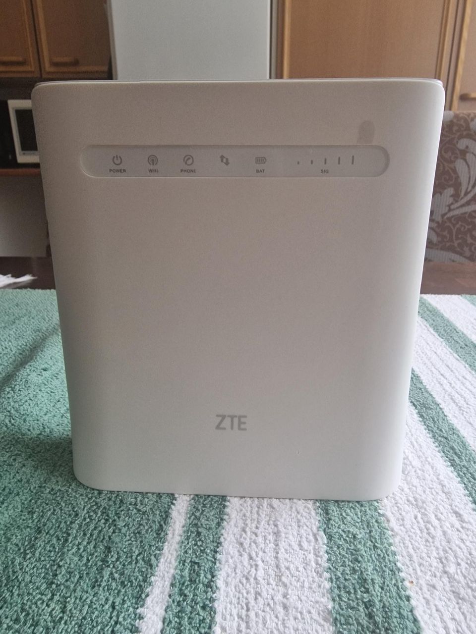 ZTE MF286A 4G+ WLAN, LTE modeemi