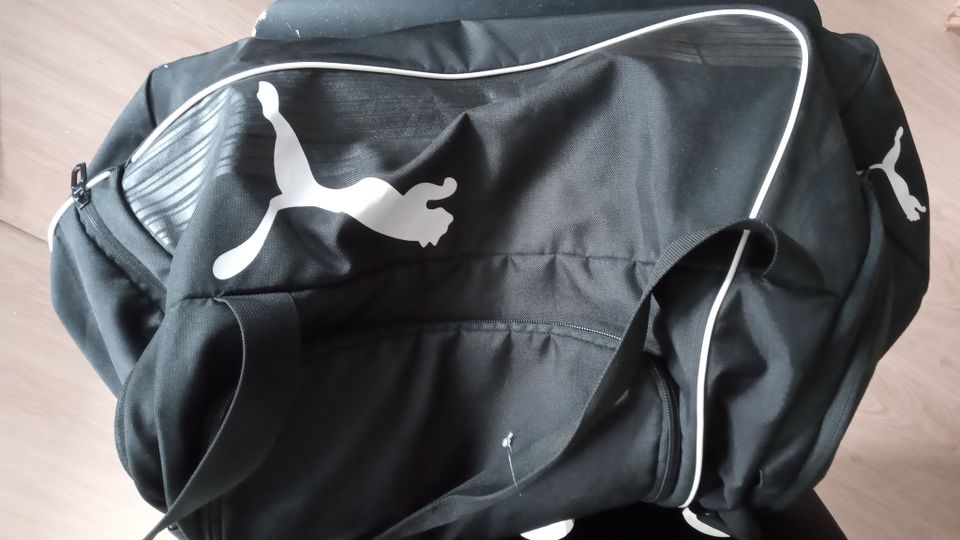 Puma sports bag luggage