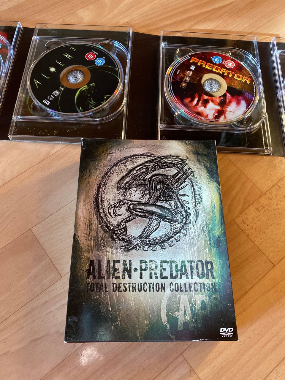 Alien - Predator Total Destruction Collection DVD