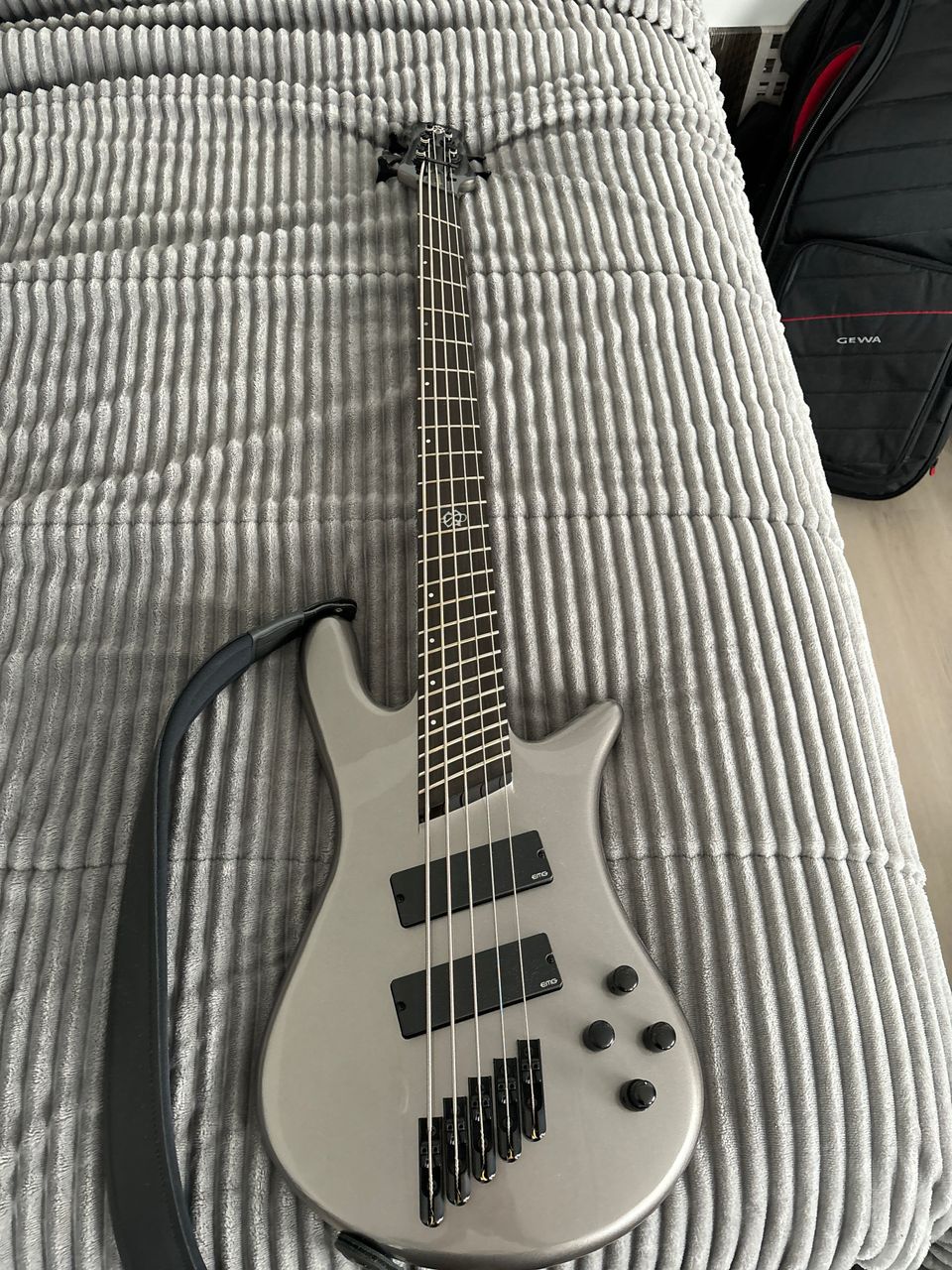 Spector Dimesion NS HP 5 MS GunMetal Gloss 5-kielinen sähköbasso