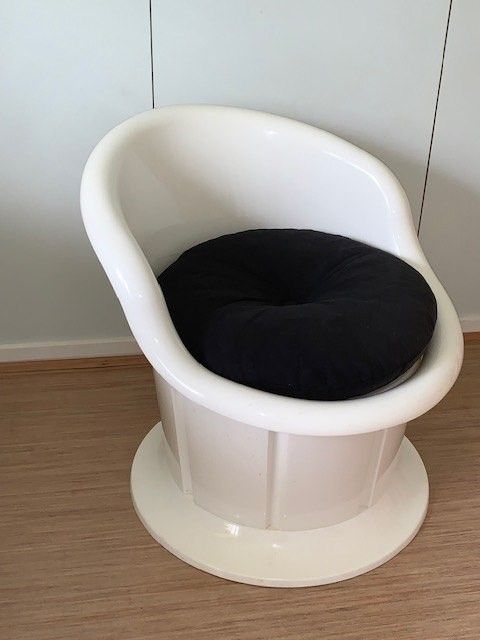 Valkoinen Ikea Popptopp -tuoli
