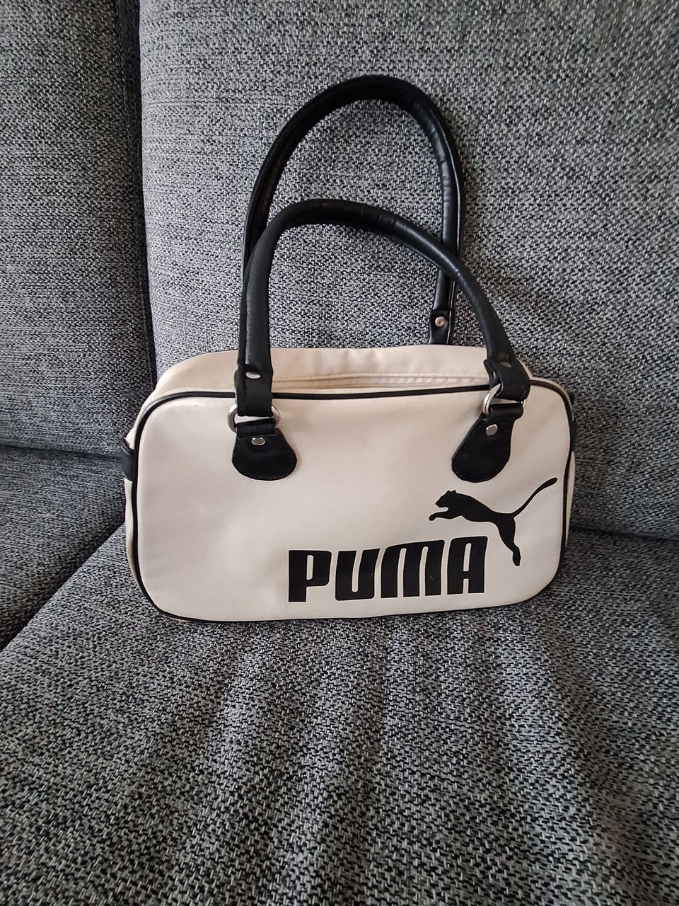 Naisten käsilaukku/Puma