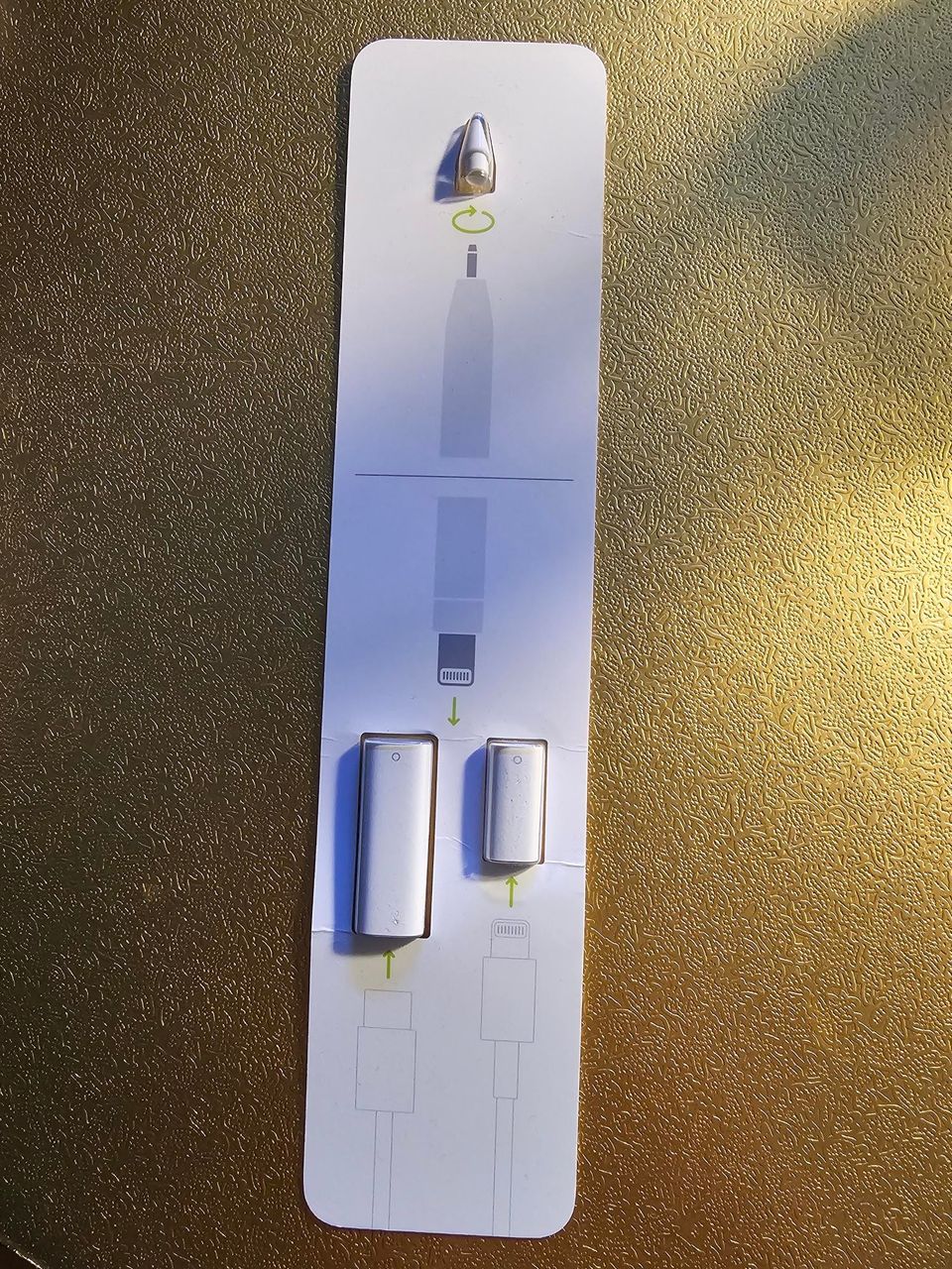 USB C -lataussovitin Apple Pencilille