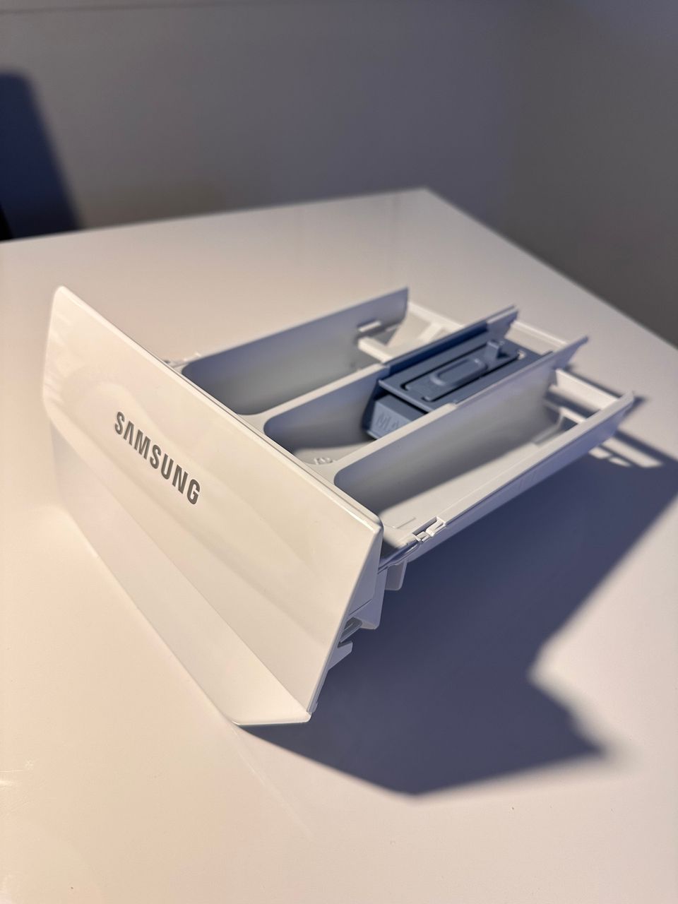 Samsung pesukoneen pesuainelokero