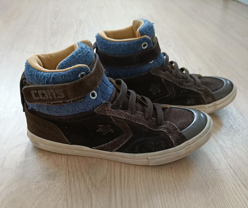 Converse varsilenkkarit