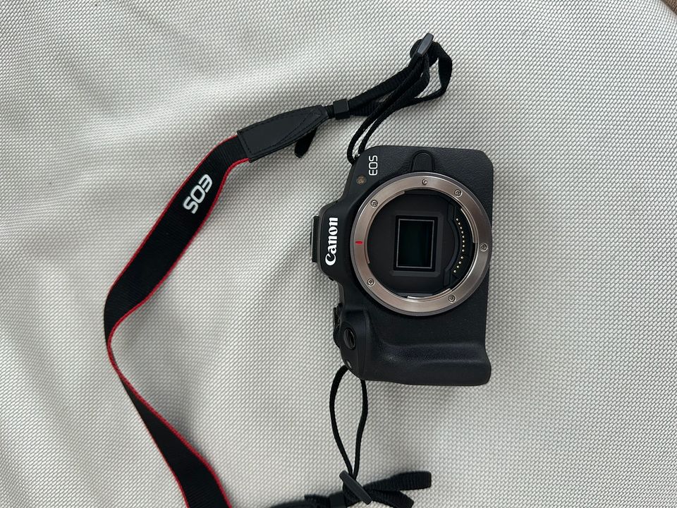 Canon EOS R50 runko