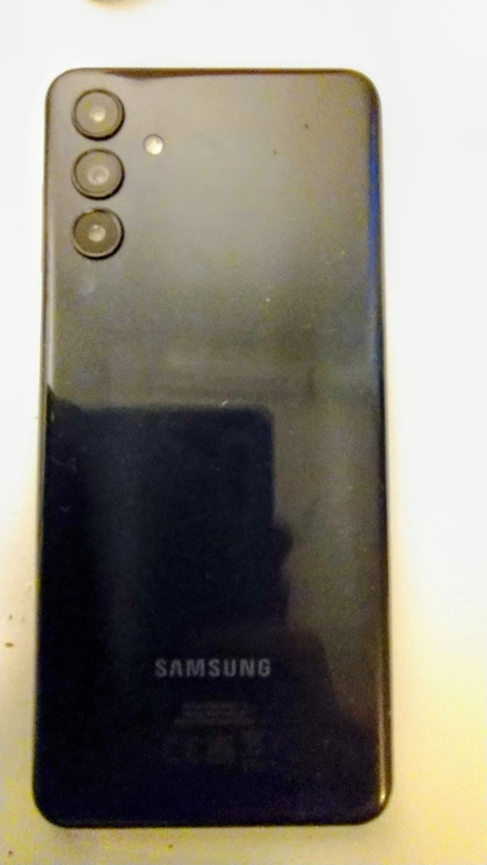 Samsung A04S 4/128 Gb. Tästä esim ehjä näyttö