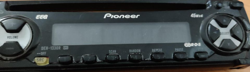 Pioneer auton musiikki soittimeen
