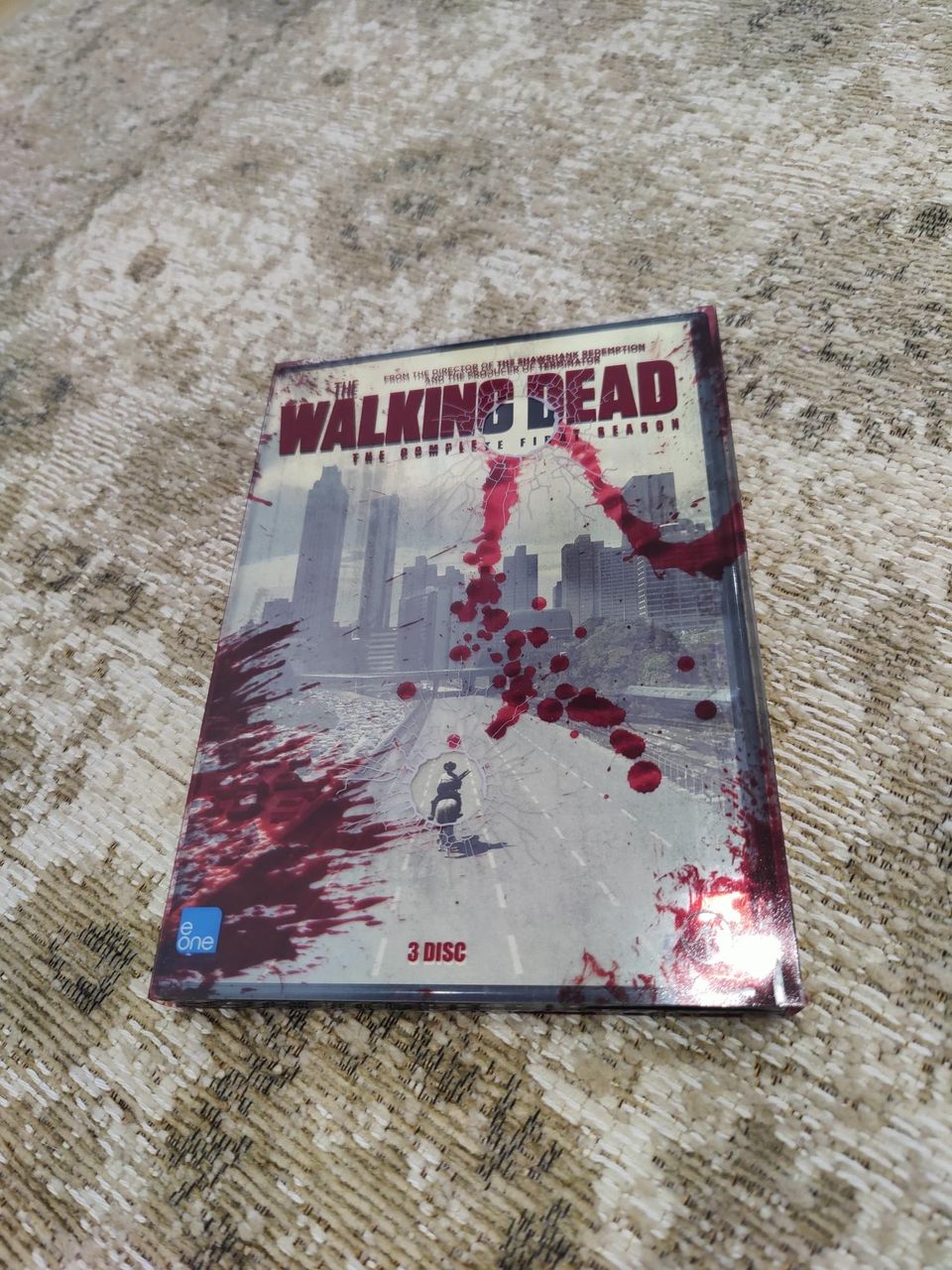 The Walking Dead ensimmäinen tuotantokausi DVD