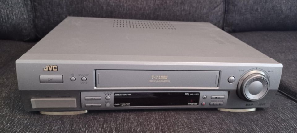 VHS-nauhuri JVC HR-870EU