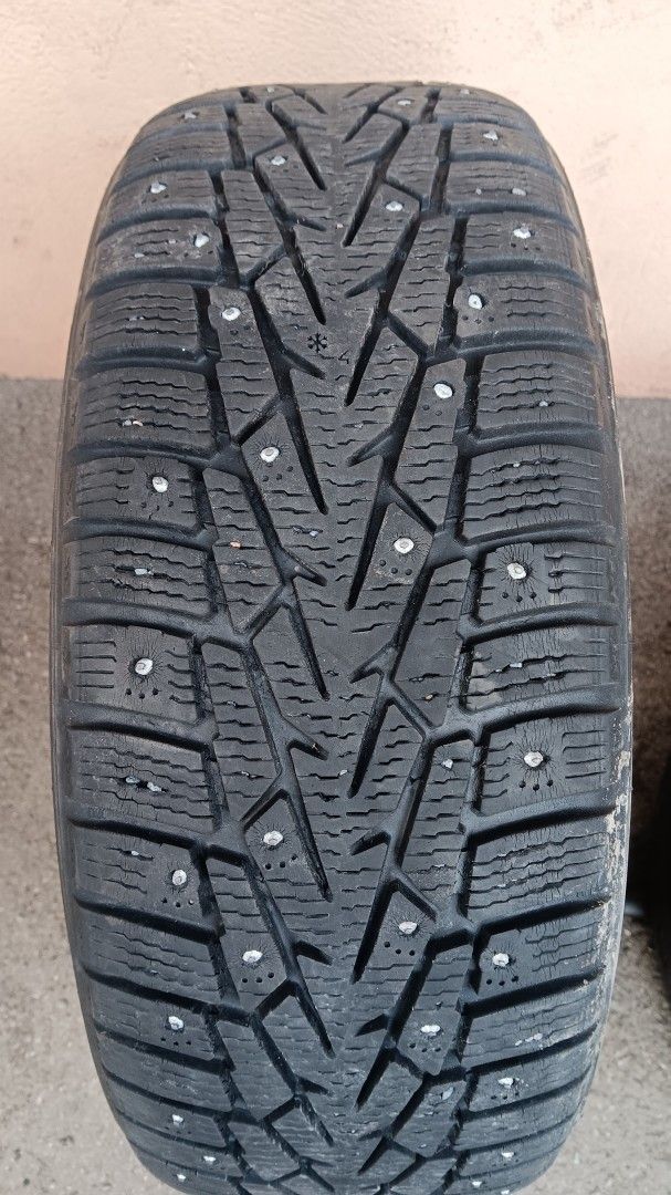 195/60R15 Nokian Hakkapeliitta 7 talvirengas 1 kpl