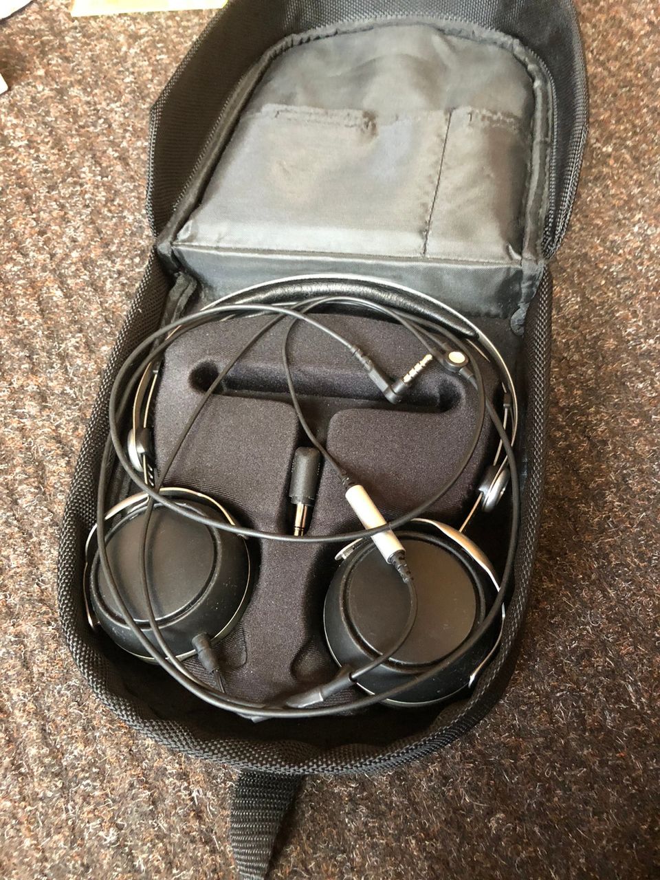 Beyerdynamic T51i on-ear kuulokkeet