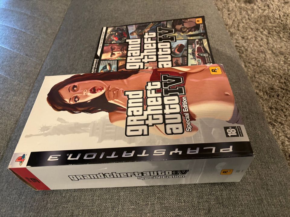 Grand Theft Auto IV Special Edition PS3 ja Strategiaopas