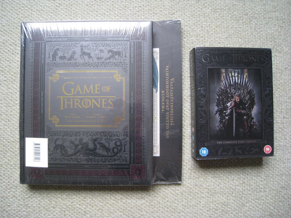Game of Thrones: kirja, värityskirja sekä dvd