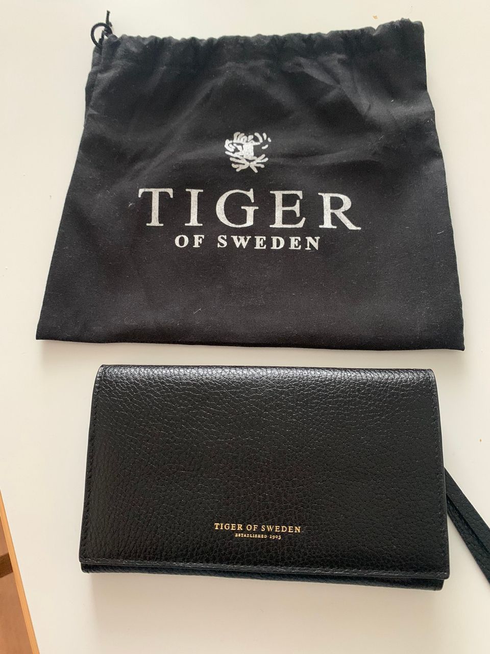 Tiger Of Sweden lompakko nahkaa, uusi!
