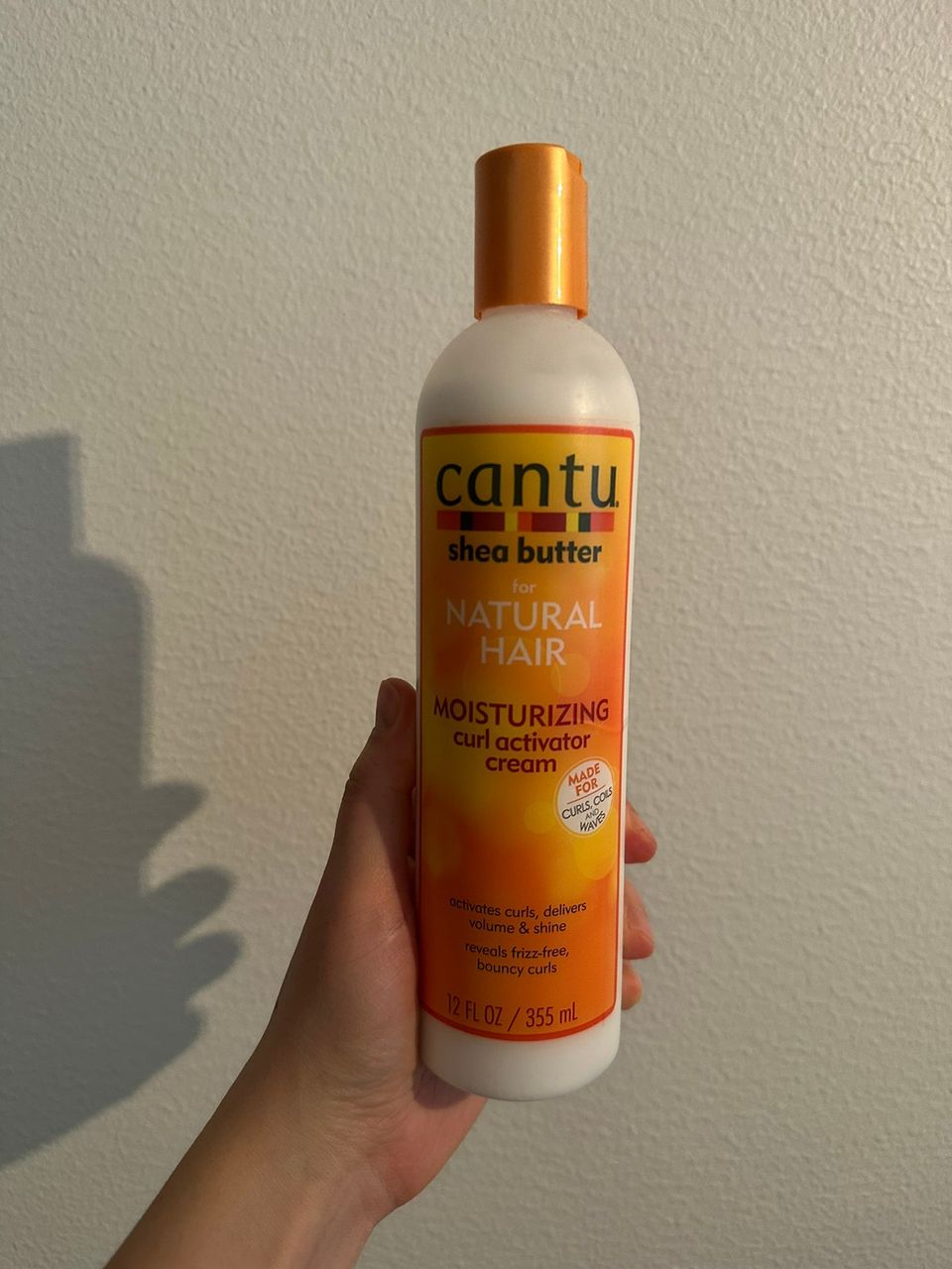 Cantu “Moisturizing Curl Activation Cream”, lähes täysi