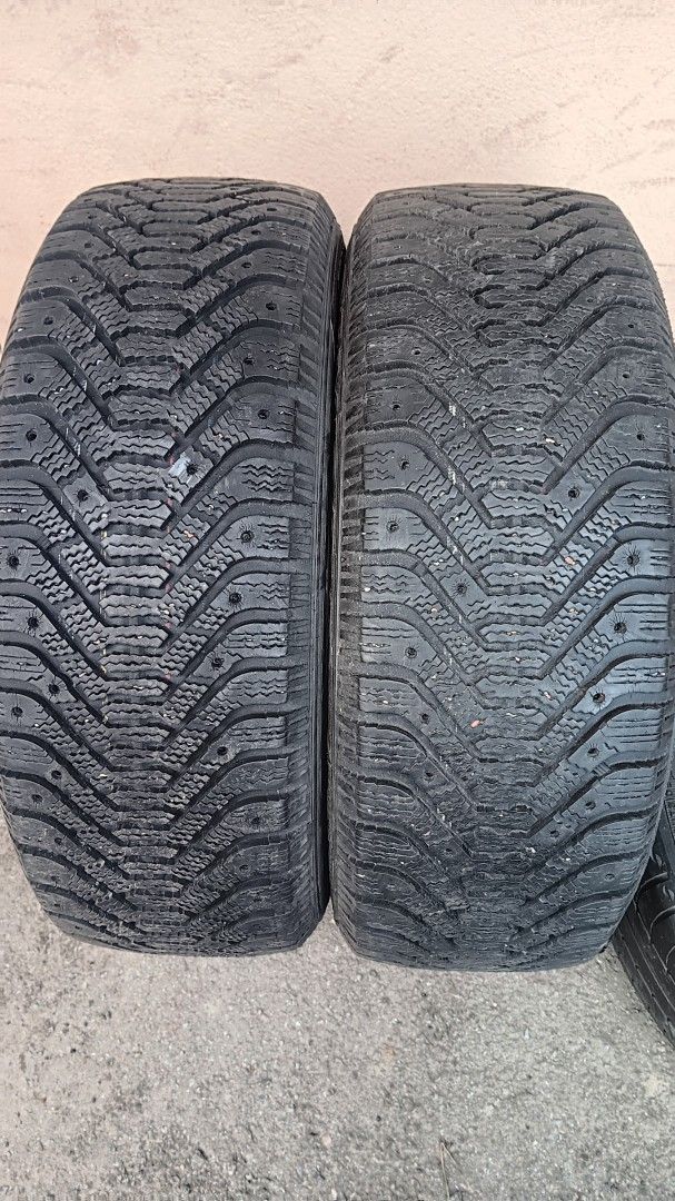 195/60R15 GoodYear nastattomat talvirenkaat kesä käyttöön 2kpl