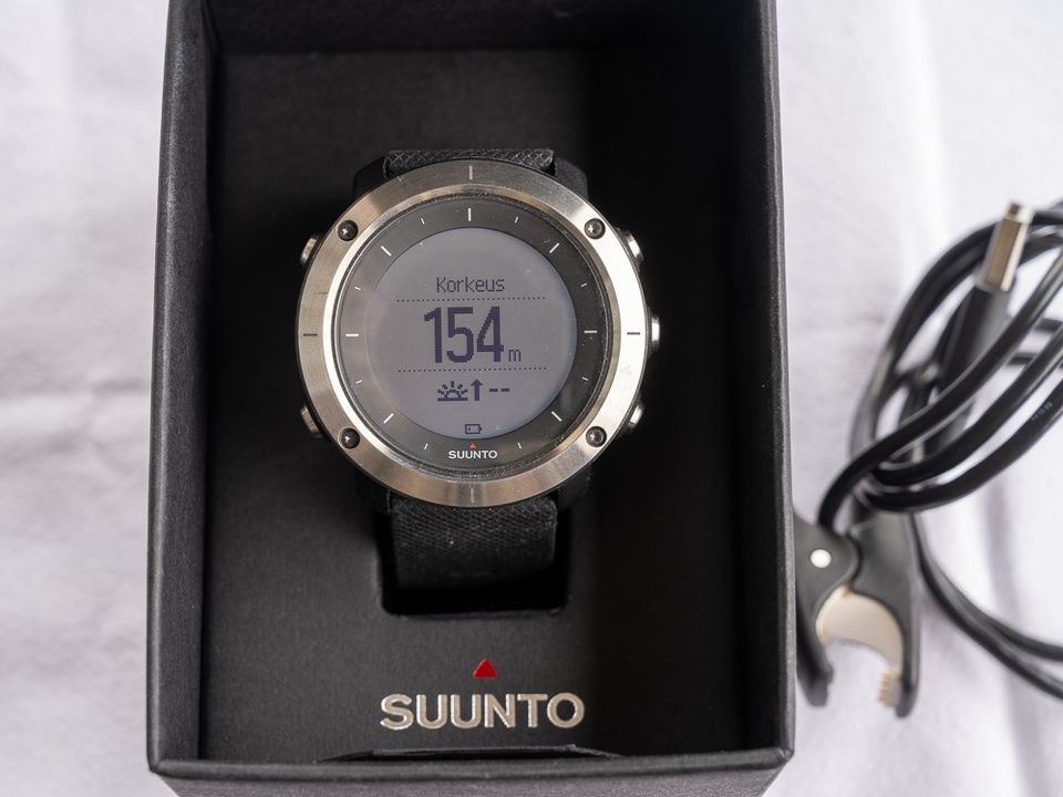 Suunto Traverse urheilukello