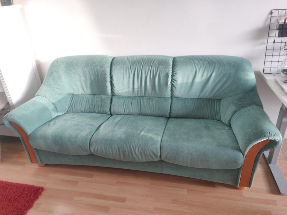 Turkoosi sohva