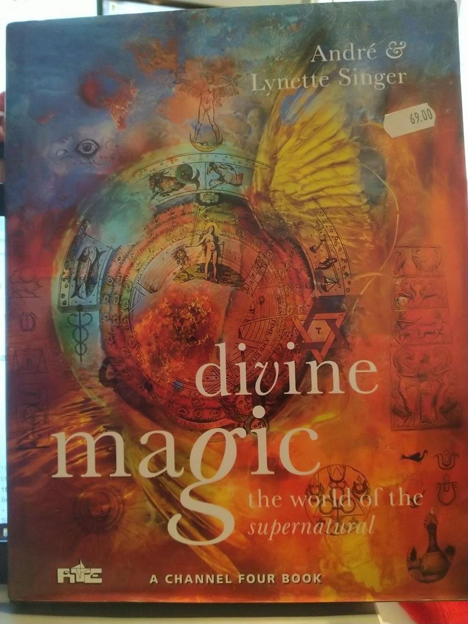 Divine magic -: The world of the supernatural